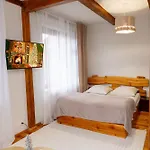 тіна Guest house